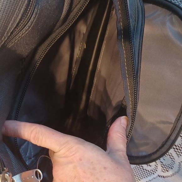 NEW! High Sierra Backpack 5013 - Picture 4 of 5